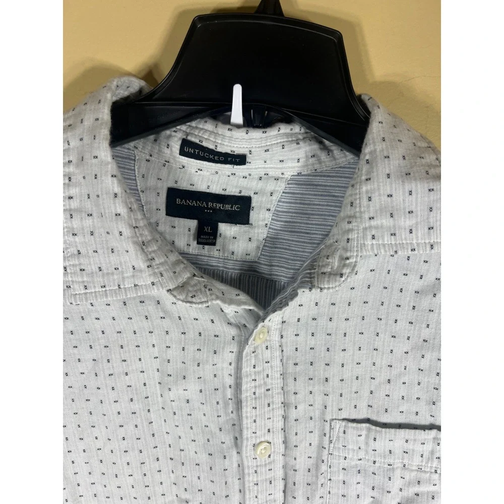 Banana Republic Untucked Fit Shirt Mens XL Long Sleeve Button Up